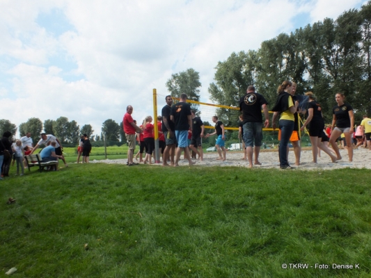 2014-8-13beachina057