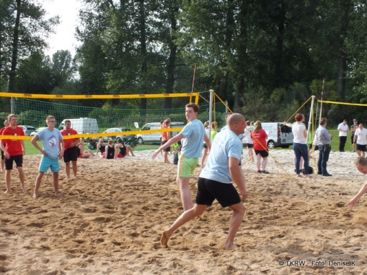 2014-8-13beachina152